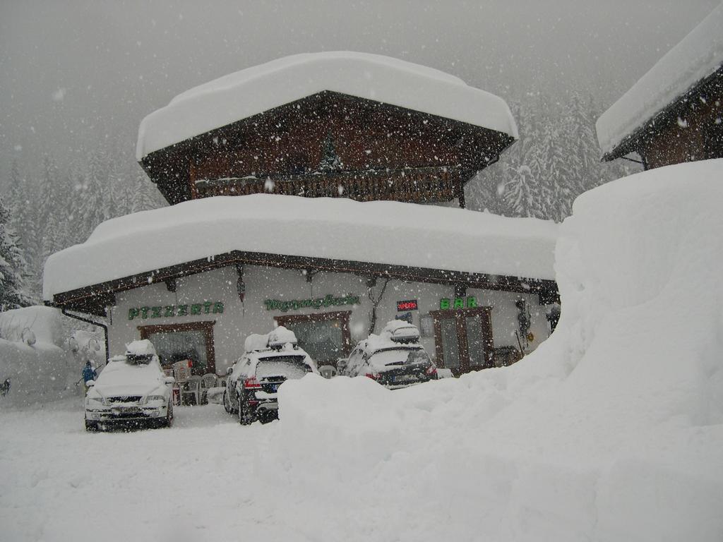 Affittacamere Pizzeria Marmolada Rocca Pietore Exterior photo